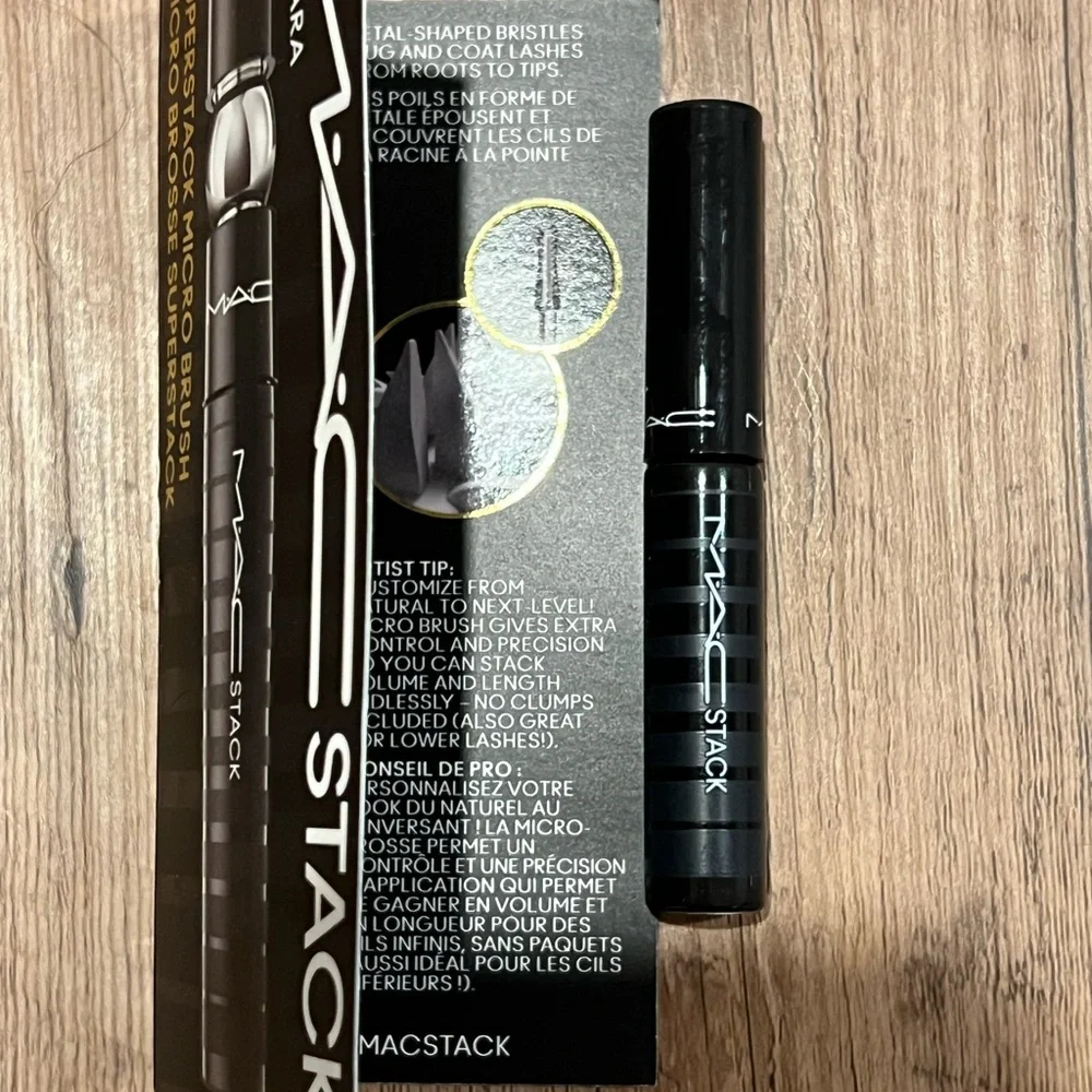 NWT MAC Stack Mini Mascara (.07 fl oz / 2.1ML)